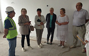 В средней школе № 1 им. А.М. Денисова в посёлке Хвойная продолжается капитальный ремонт