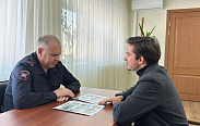 Илья Приходько провел встречу с главным инспектором безопасности дорожного движения по Новгородской области