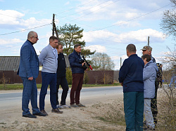 Алексей Чурсинов и Константин Куранов посетили несколько ключевых дорожных объектов Новгородской области