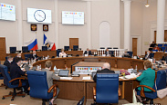 Решением проблемы распространения борщевика Сосновского может стать комплексная федеральная программа, уверены региональные парламентарии 