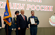 Новгородские пожарные отметили профессиональный праздник