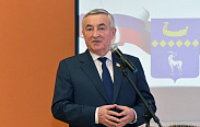 Юрий Бобрышев поздравил главу Парфинского муниципального района со вступлением в должность