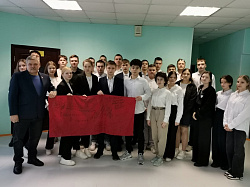 Депутат  встретился с десятиклассниками школы №1 имени Н.И.Кузнецова г. Пестово