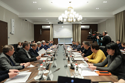 Cостоялся круглый стол по вопросу реализации на территории Новгородской области закона «о наливайках»
