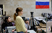 В преддверии Дня добровольца депутаты поблагодарили волонтёров новгородского движения «Золотые руки ангела»
