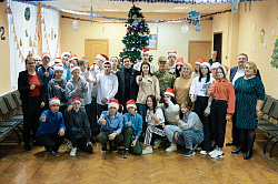 Депутаты поздравили воспитанников новгородских интернатов с наступающим Новым годом