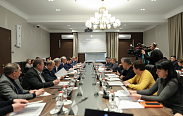 Cостоялся круглый стол по вопросу реализации на территории Новгородской области закона «о наливайках»