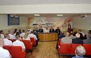 Сотрудники новгородской Госавтоинспекции отмечают профессиональный праздник