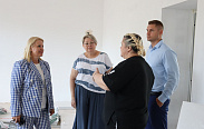 Лариса Сергухина проинспектировала ход ремонтных работ в детском саду в деревне Ермолино