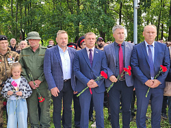 В Боровичах торжественно открыли обновлённый мемориал, посвящённый участникам локальных войн и специальной военной операции