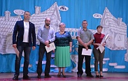 Елена Писарева поздравила хвойнинцев с Днём района
