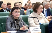 Заместитель председателя областной Думы приняла участие в парламентских слушаниях
