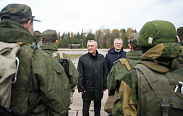 Юрий Бобрышев посетил воинскую часть, где проходят подготовку мобилизованные жители Новгородской области
