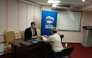 Олег Стрыгин провел личный прием граждан в Боровичском районе