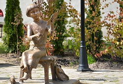 На месте находки первой берестяной грамоты открыт памятный знак