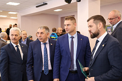 Аграрии Новгородского округа принимали поздравления с профессиональным праздником