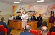 Сотрудники новгородской Госавтоинспекции отмечают профессиональный праздник
