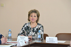 Председатель областной Думы нацелила руководство Мошенского района на решение задач, которые ставят жители