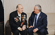Юрий Бобрышев поздравил с Днём Победы ветеранов Великой Отечественной войны
