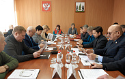 Выездное расширенное заседание парламентских комитетов в Пестовском округе 