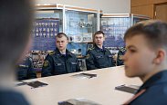 Студенты Технологического колледжа посетили Новгородскую областную Думу