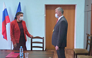 Ольга Борисова поздравила главу Волотовского района со вступлением в должность