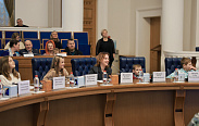 Юные жители региона примерили на себя роль депутатов Новгородской областной Думы