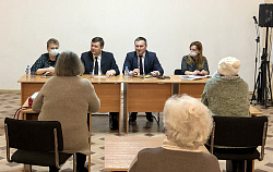 Юрий Боровиков принял участие во встрече с активом жителей Торговой стороны