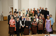 Дети из девяти районов области примерили на себя роль депутатов Новгородской областной Думы