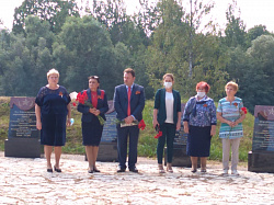 В селе Белебелка Поддорского района традиционно прошел митинг, посвященный дню партизанского края