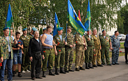 Сегодня в сквере Мужества в Великом Новгороде состоялся митинг, посвящённый Дню Воздушно-десантных войск
