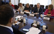 На базе Заксобрания Ленинградской области состоялось заседание постоянного комитета ПАСЗР по экономической политике и бюджетным вопросам