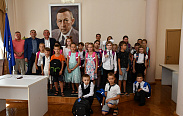 Депутаты Новгородской областной Думы поддержали акцию «Наполним школьный портфель»