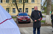 В Боровичах открыли памятник «Детям войны»