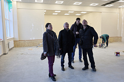 Юрий Бобрышев оценил ход капитального ремонта одной из старейших школ Великого Новгорода Юрий Бобрышев оценил ход капитального ремонта одной из старейших школ Великого Новгорода