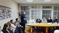 Денис Павлюк принял участие в обсуждении дальнейшего благоустройства Псковского микрорайона