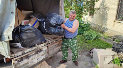 Из очередной поездки в зону специальной военной операции с гуманитарной миссией вернулся Сергей Тихомиров