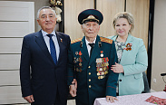 Юрий Бобрышев поздравил с Днём Победы ветеранов Великой Отечественной войны