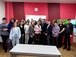 Ольга Борисова поздравила учащихся торгово-технологического техникума с Днем студенчества