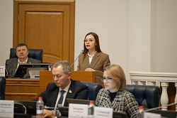 Министр спорта региона ответила на вопросы депутатов и жителей в рамках правительственного часа в Новгородской областной Думе