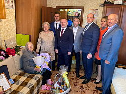 Свой 100-й День рождения отметила старейшая жительница Панковки Вера Васильева