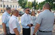 Парламентарии осмотрели благоустроенные объекты в Солецком округе