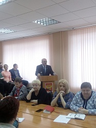 Депутат Александр Федоровский принял участие в заседании Думы Хвойнинского района