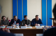 Выездное заседание профильного парламентского комитета в Шимском районе