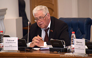 В Новгородской областной Думе прошел Правительственный час с участием министра ЖКХ и ТЭК