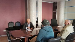 Депутат Сергей Хвостиков провел прием граждан