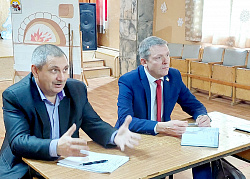 Анатолий Осипов встретился с жителями деревни Горки и провел прием граждан в Сольцах