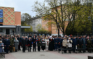 В Новгородской области проходят церемонии возложения венков и цветов на воинских захоронениях и мемориалах