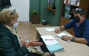 Василий Калинин провёл приём граждан в п. Шимск