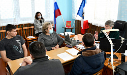 Вопросы благоустройства Сушиловского поселения Елена Писарева обсудила с депутатским корпусом муниципального образования